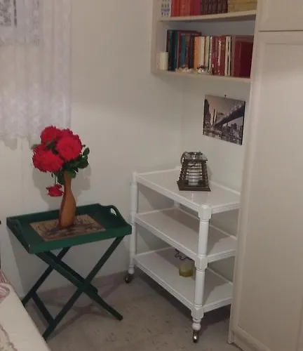 Theodore Apartamento