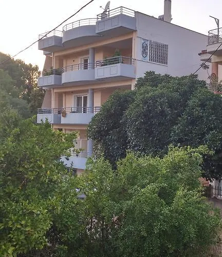 Διαμέρισμα Theodore