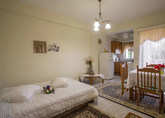 Theodore * Καλαμάτα