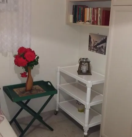 Theodore Apartamento