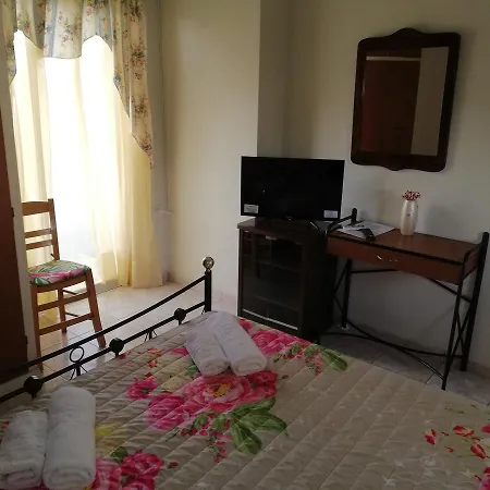Theodore Apartamento